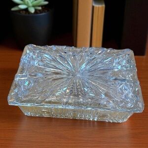 Vintage cut glass cigarette box, 2 chips on one end, see last photo